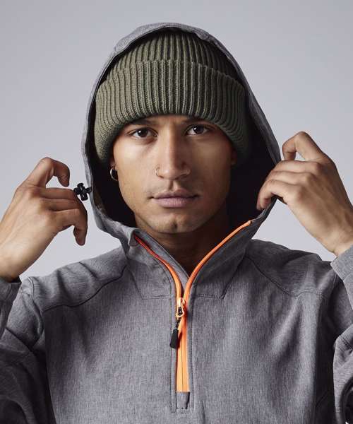 Wind-resistant breathable elements beanie